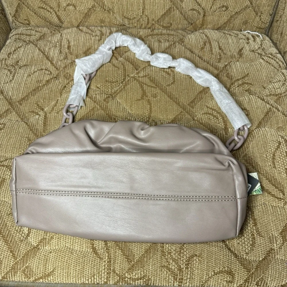 Badgley Mischka‎ NWT Handbag ~ Wrapped Frame Clutch~ Chain Strap~ Taupe Purse